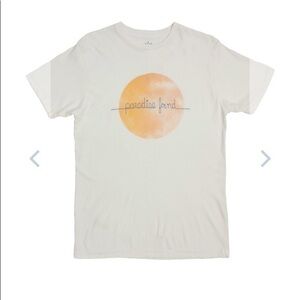 Graphic T shirt paradise found altru size small